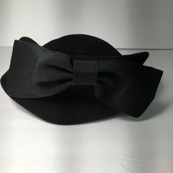 Michael Howard Accessories - Vintage Wool Black Hat with Bow accent 1930s